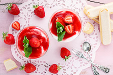 Strawberry Tiramisu in a glass &ndash; A Dessert dream